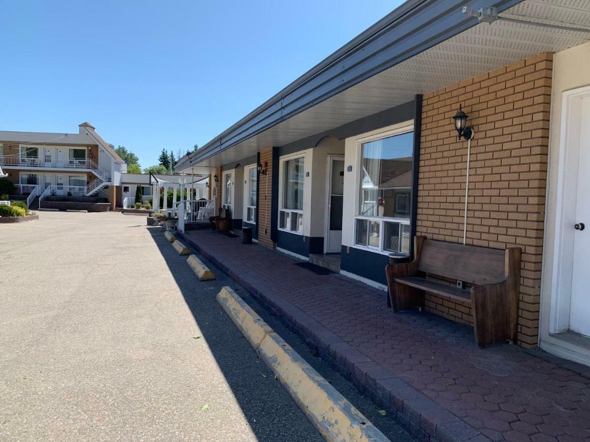 Sword Inn Банкрофт Екстериор снимка